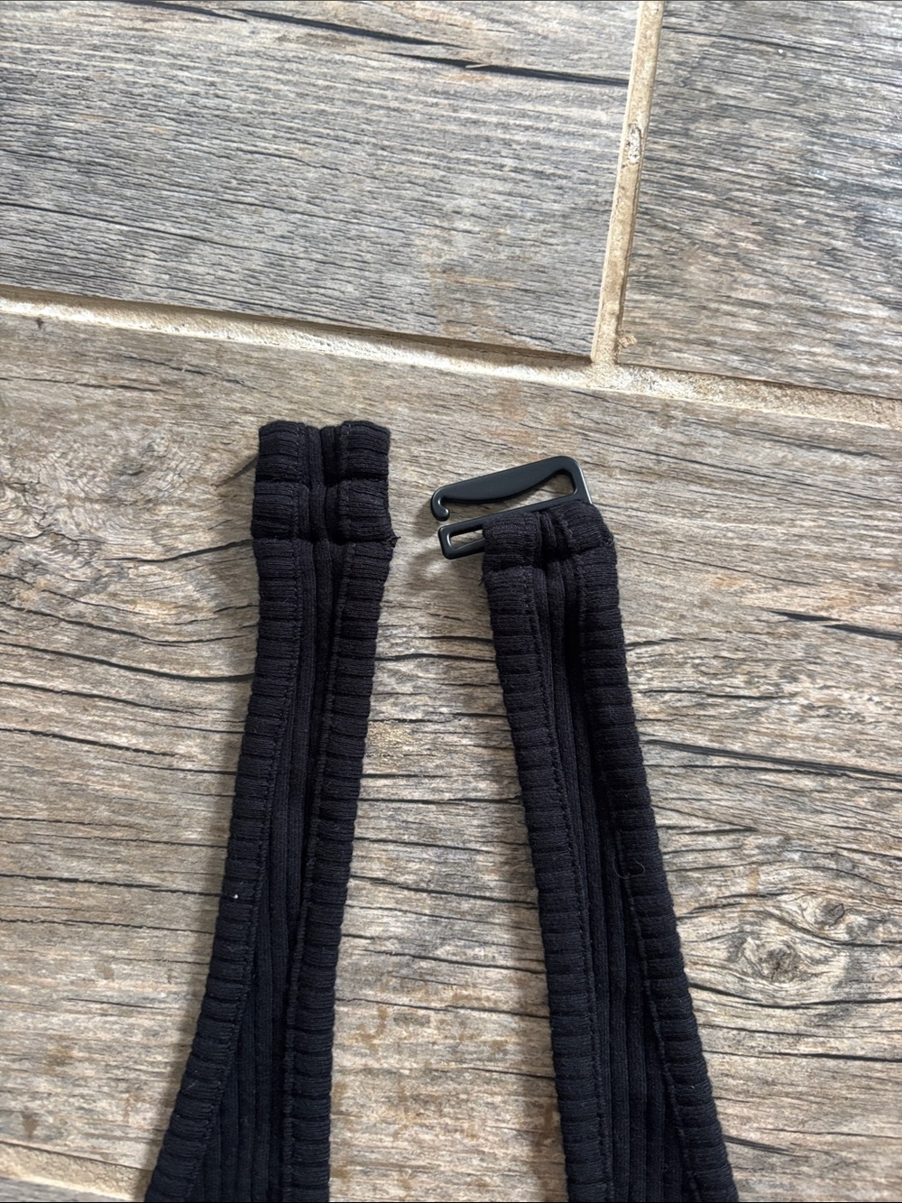American Eagle Outfitters Black Ribbed Halter Bodysuit - Picture 3 of 6